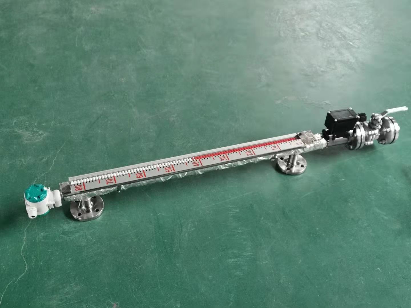 帶電伴熱及法蘭球閥盲板 磁翻板液位計.jpg