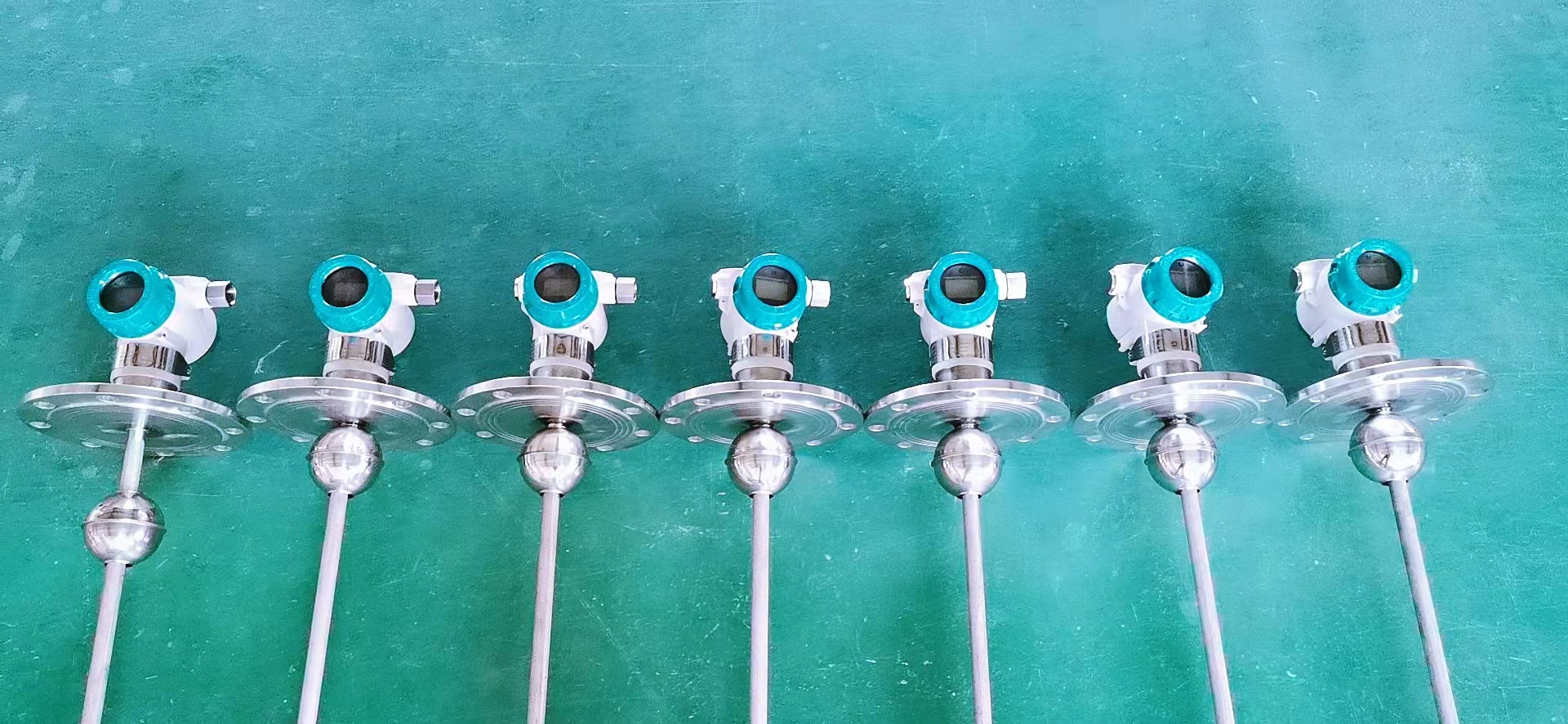 磁致伸縮液位計工作原理